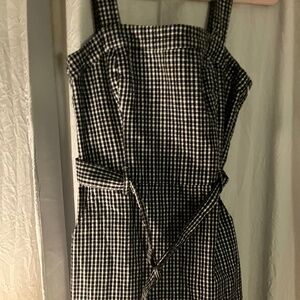 Hollister- picnic mini fitted dress